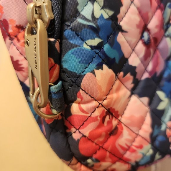 Travelon Anti-theft Backpack - EUC - Picture 5 of 7